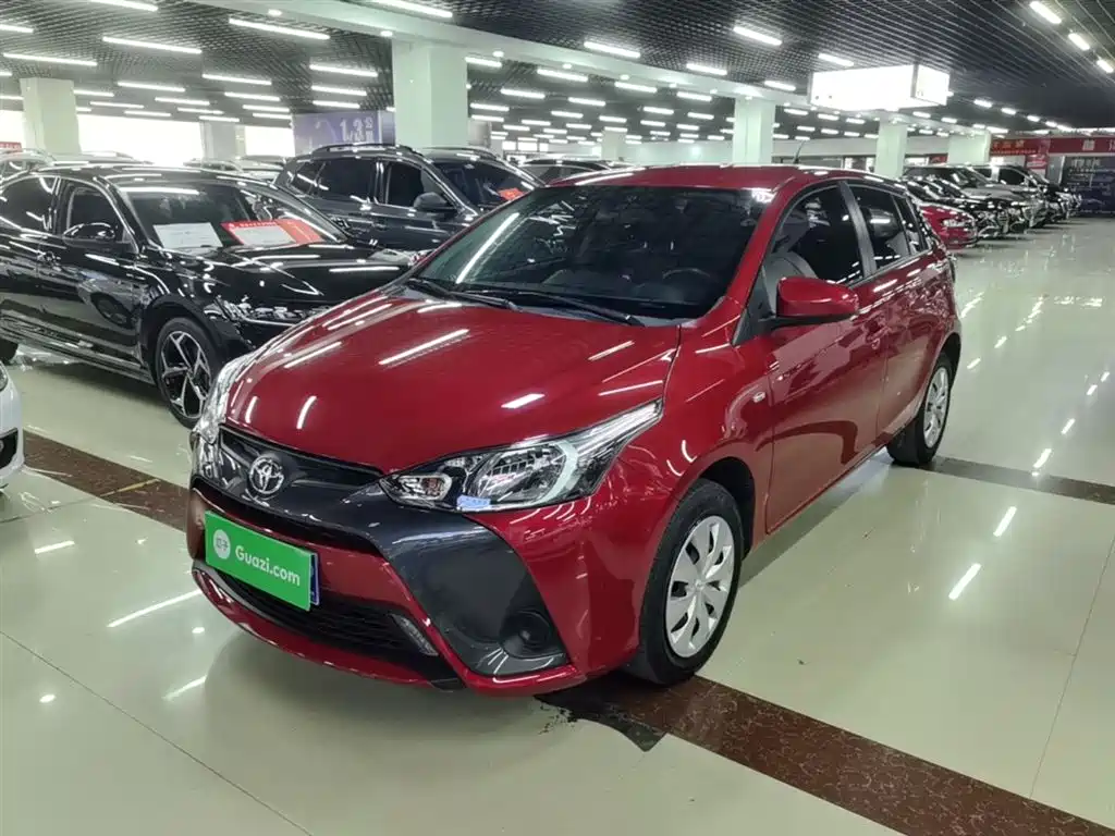 Toyota Yaris L 2022 — фото 2