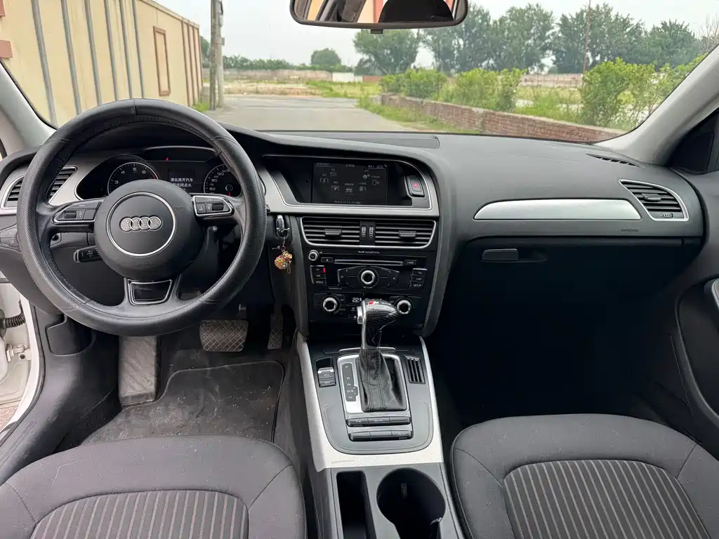 Audi A4L 2015 — фото 9