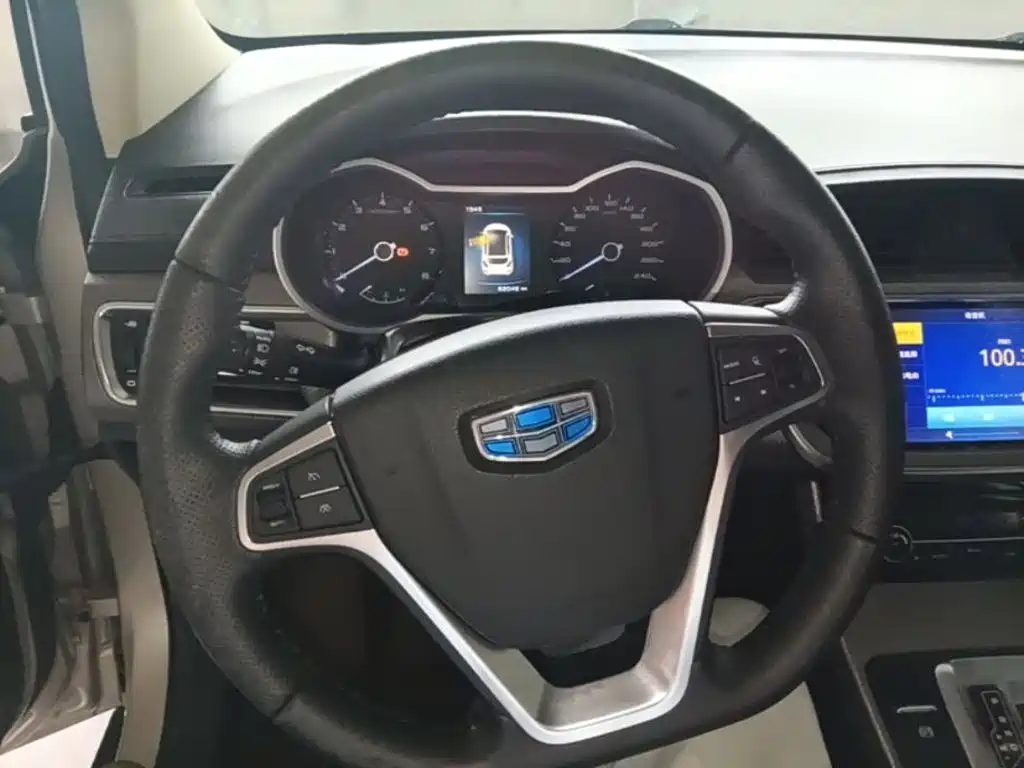 Geely Emgrand GS 2016 — фото 11