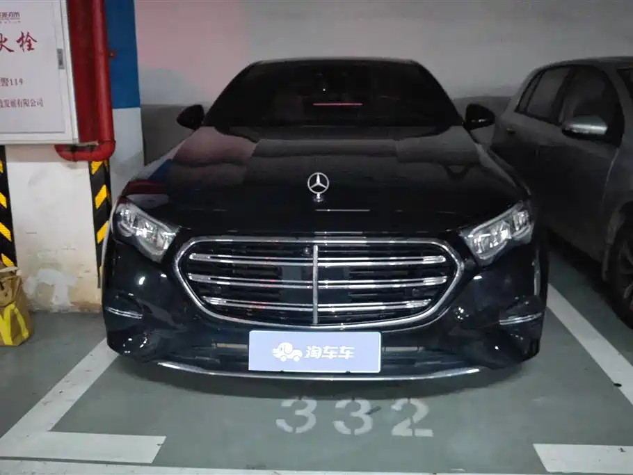 Mercedes-Benz E-Class 2024