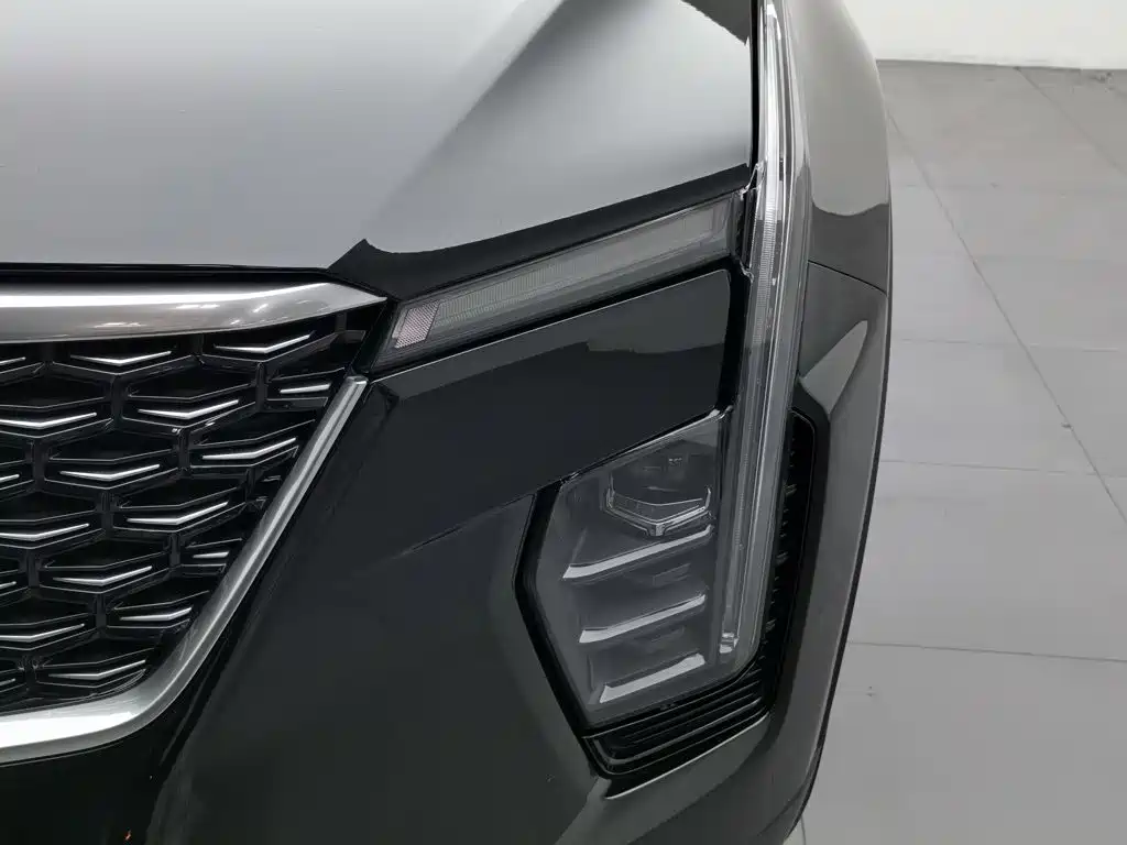 Cadillac XT4 2023 — фото 7