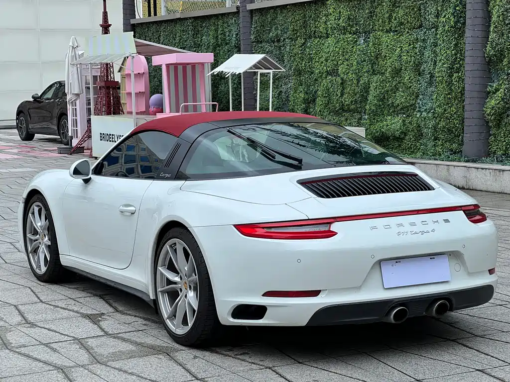 Porsche 911 2018