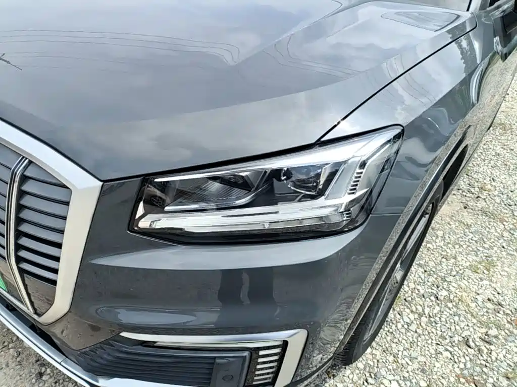 Audi Q2L E-Tron 2021 — фото 18