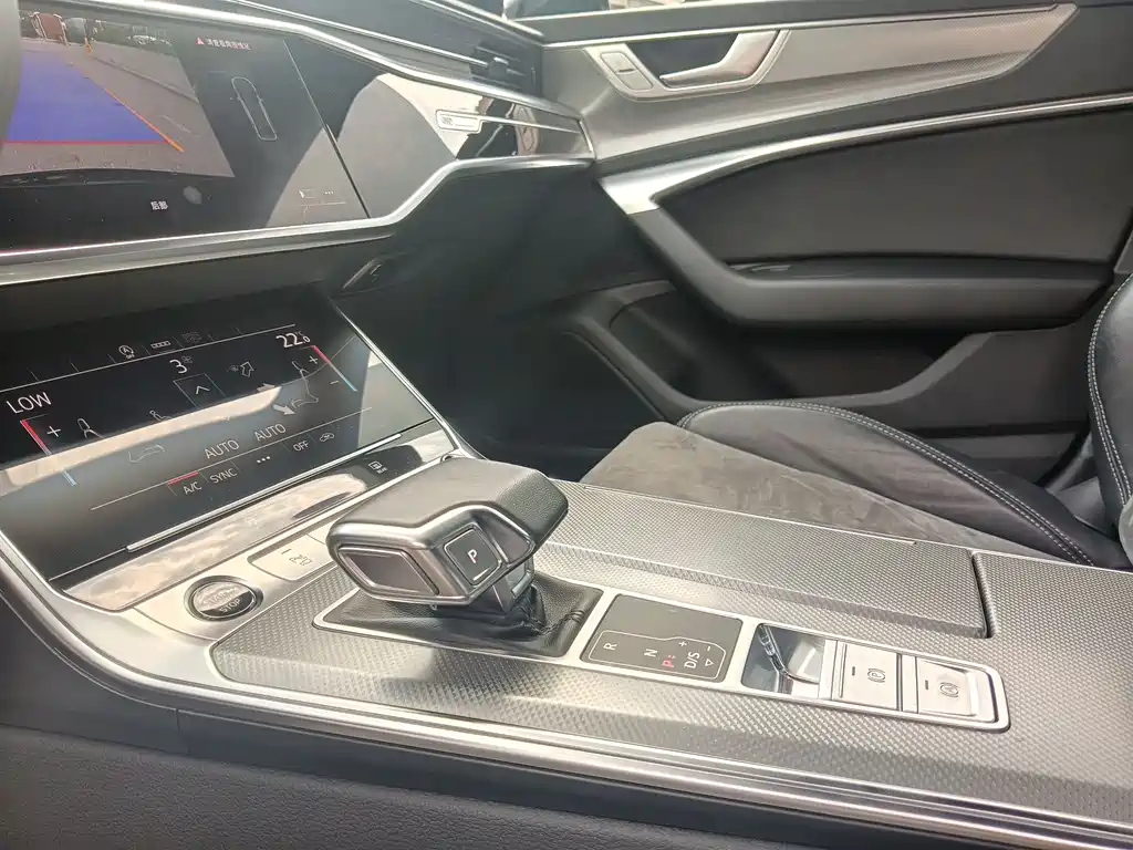 Audi A6L 2023 — фото 25