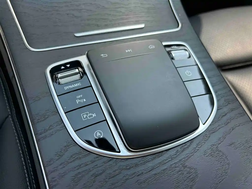 Mercedes-Benz C-Class 2022 — фото 16
