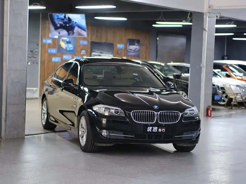 BMW 5 Series 2013 — фото 15