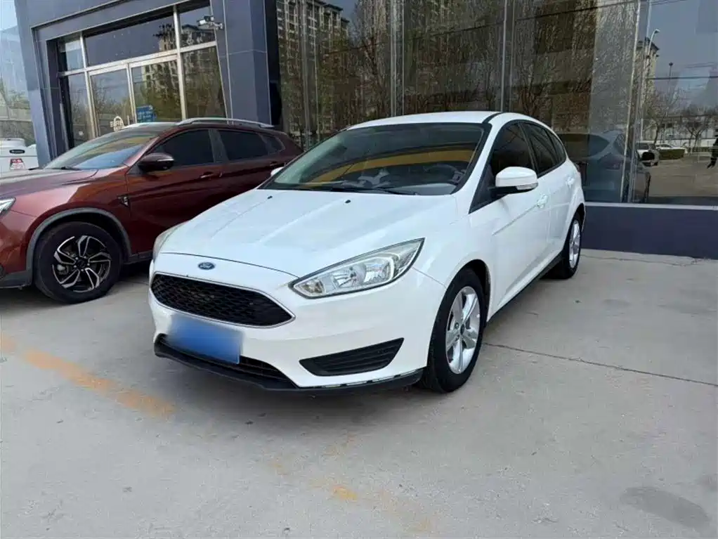 Ford Focus 2018 — фото 2