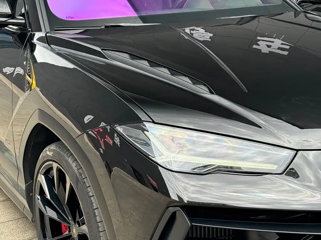 Lamborghini Urus 2023 — фото 13