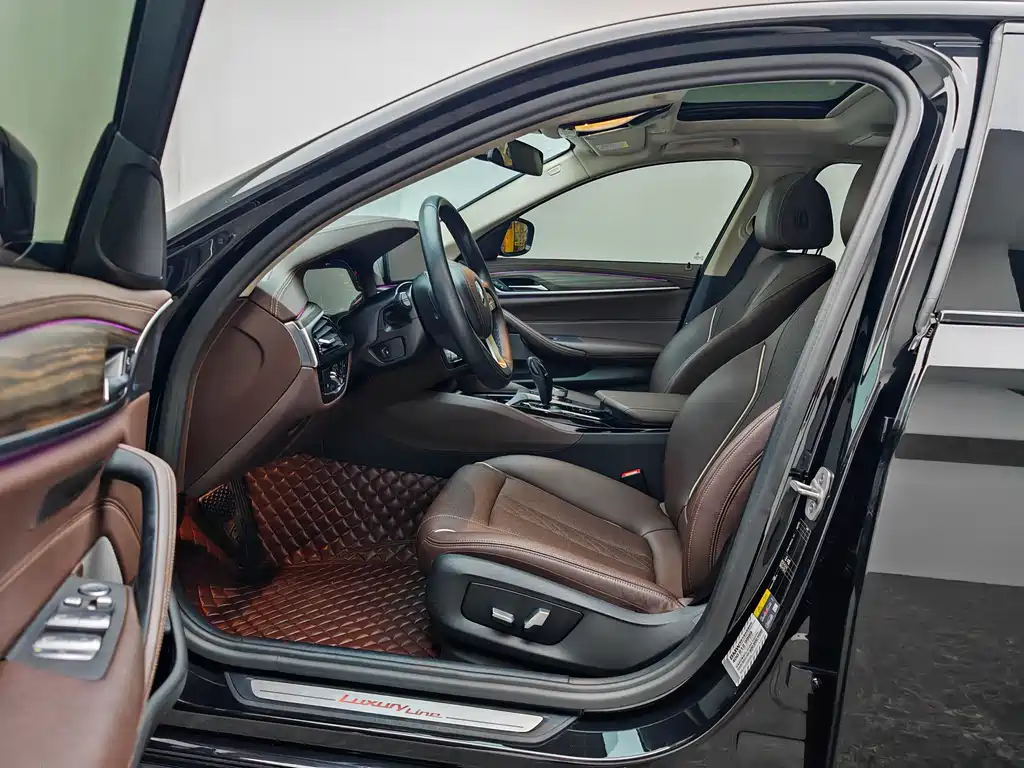 BMW 5 Series New Energy 2021 — фото 14