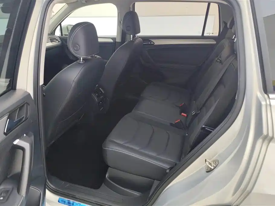 Volkswagen Tiguan L 2019 — фото 11
