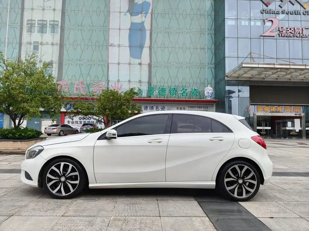 Mercedes-Benz A-Class 2015