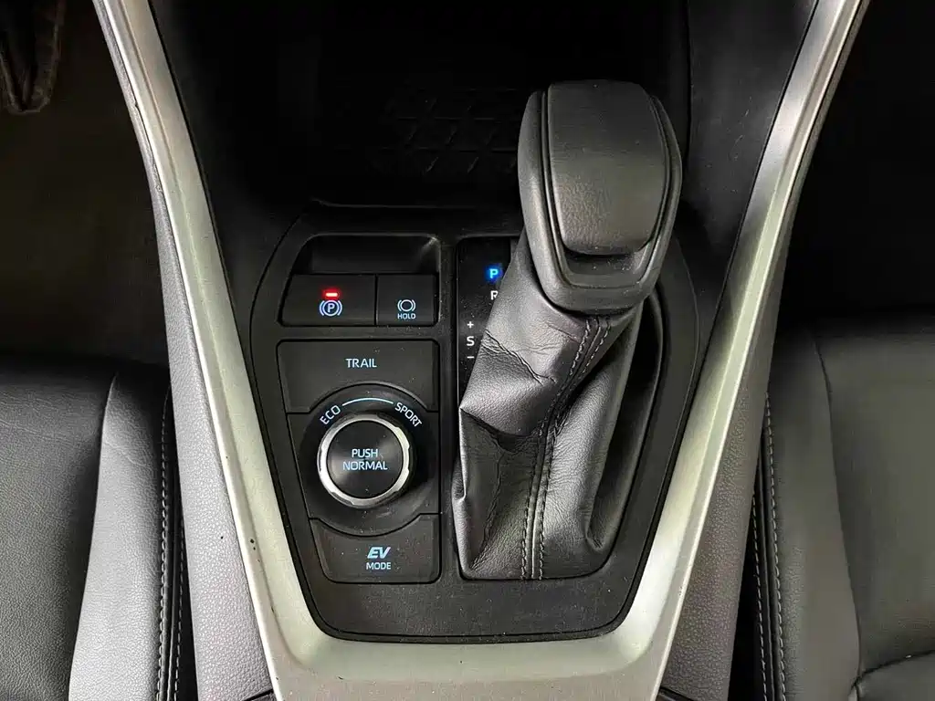 Toyota Wildlander 2021 — фото 10