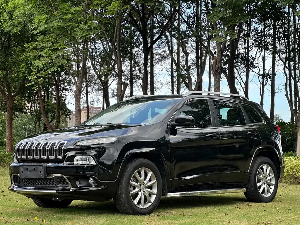 Jeep Cherokee 2017 — фото 1