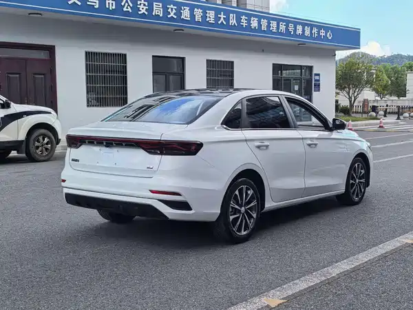 Geely Emgrand 2024