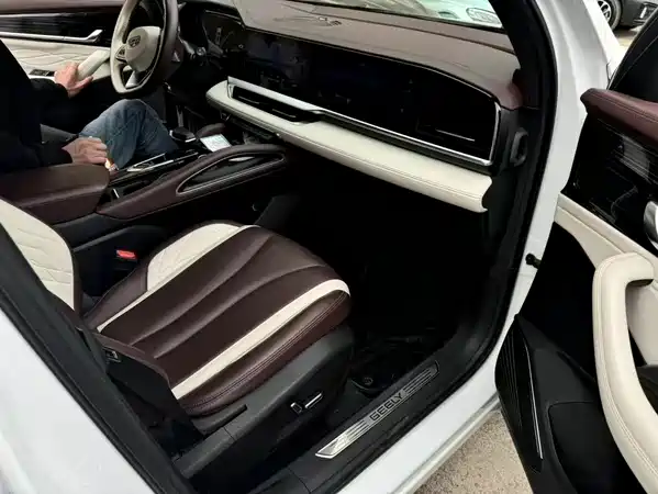 Geely Xingyue L 2021