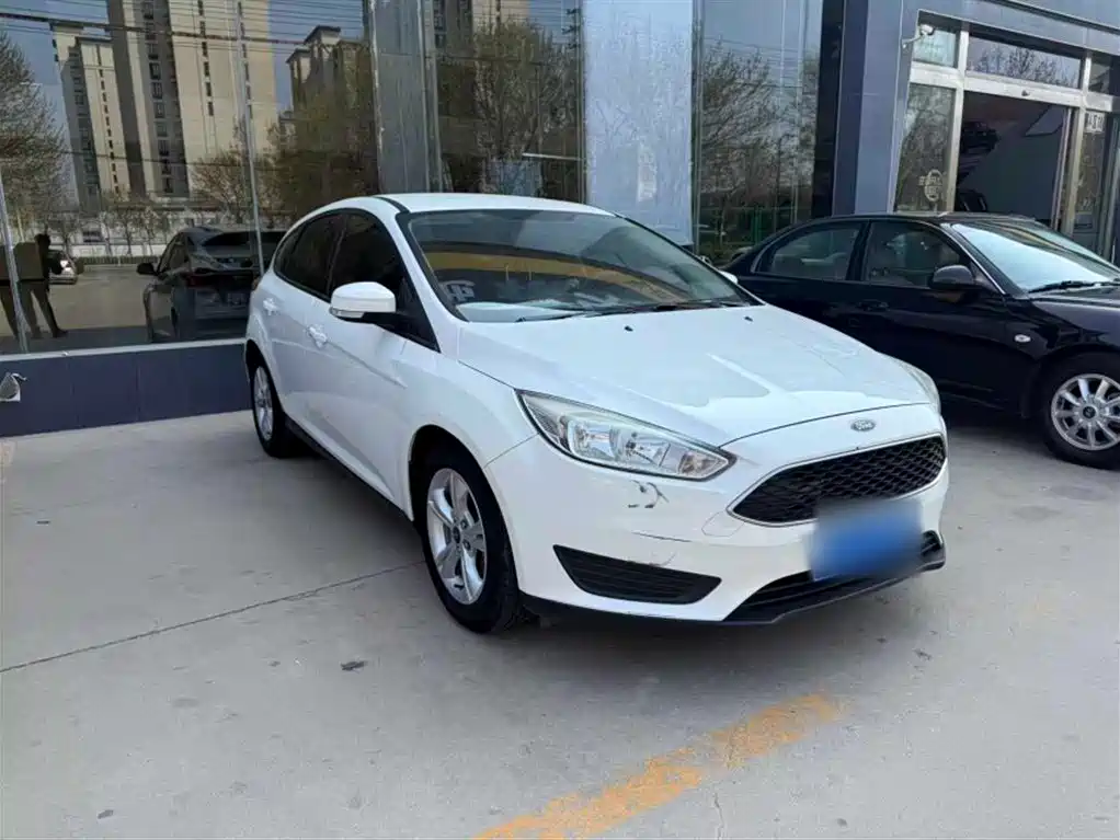 Ford Focus 2018 — фото 4