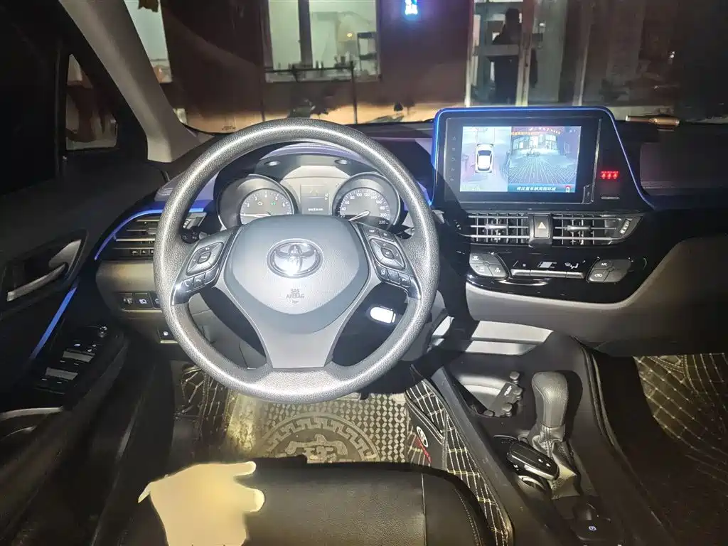 Toyota C-HR 2021 — фото 3