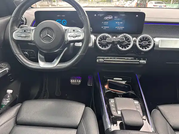 Mercedes-Benz EQB 2022