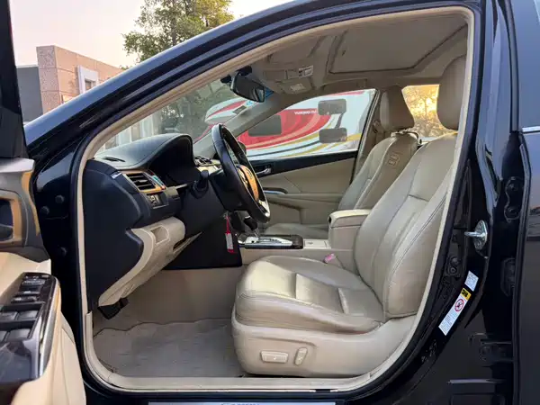 Toyota Camry 2015