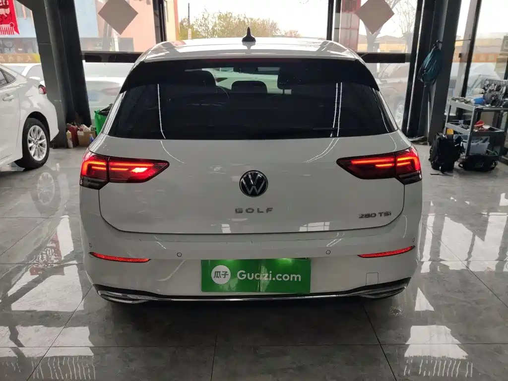 Volkswagen Golf 2021