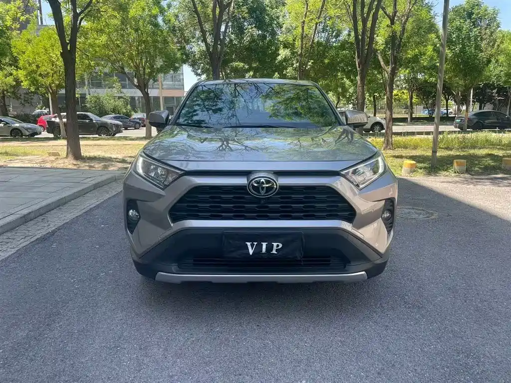 Toyota RAV4 2021