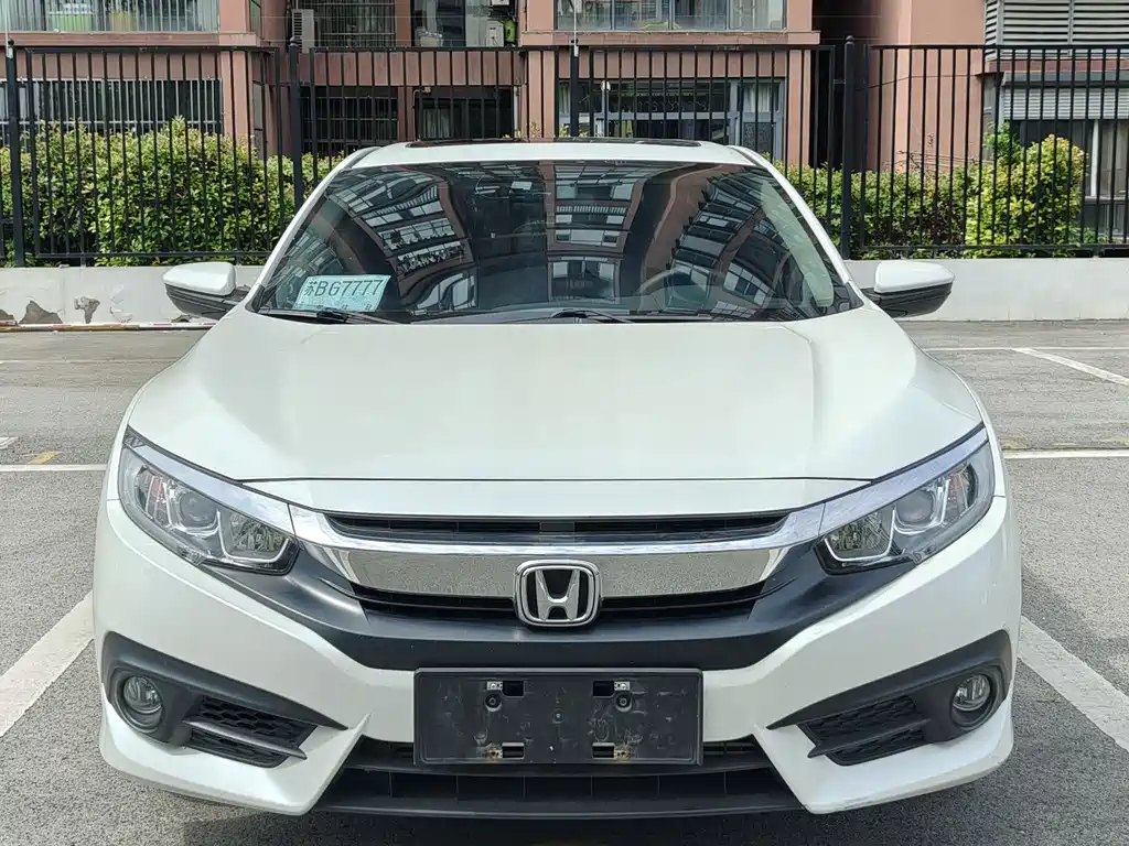 Honda Civic 2018 — фото 2