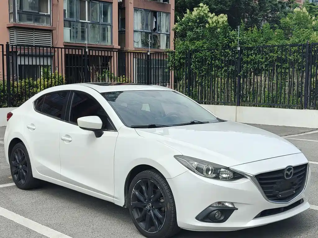 Mazda 3 Axela 2015 — фото 3