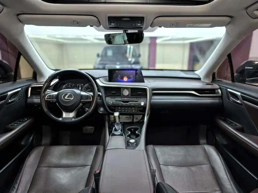 Lexus RX 2018 — фото 9