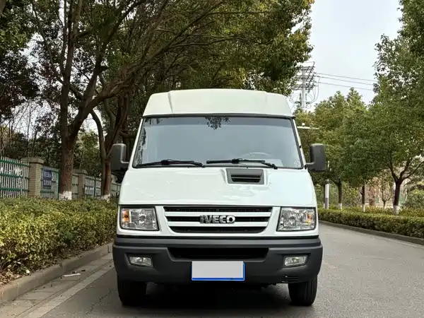Iveco Proud 2017