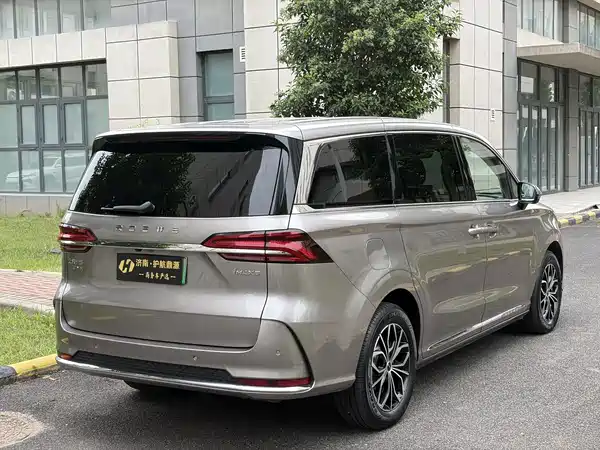 Roewe iMAX8 New Energy 2025