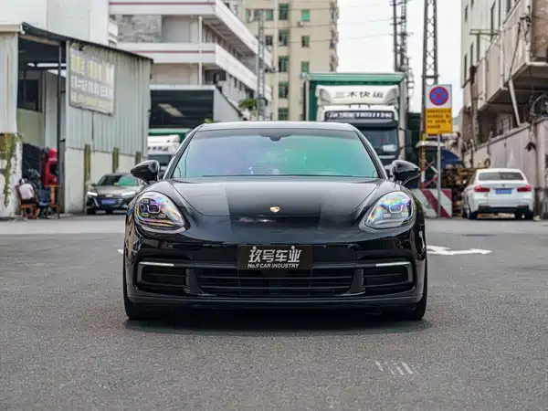Porsche Panamera 2018