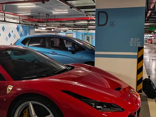 Ferrari F8 2019