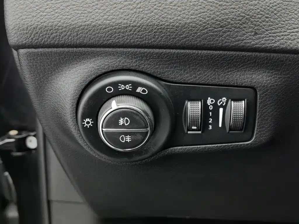 Jeep Compass 2020 — фото 21