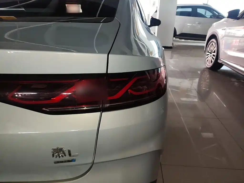 BYD Qin L 2025 — фото 24