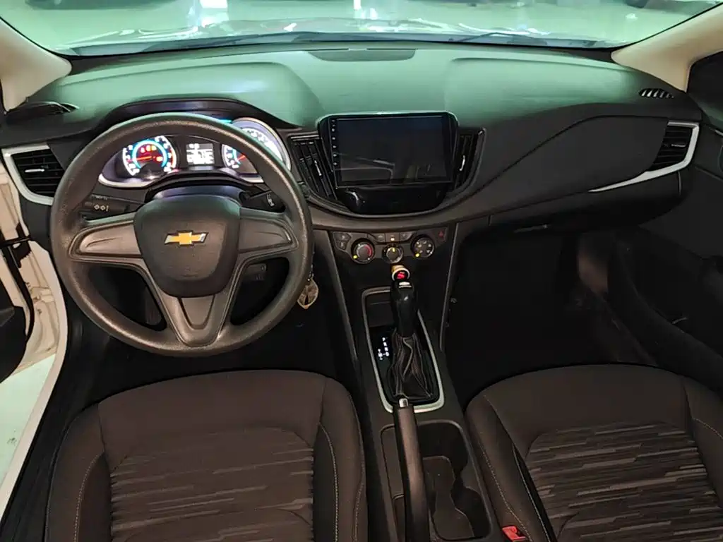 Chevrolet Cavalier 2016 — фото 10