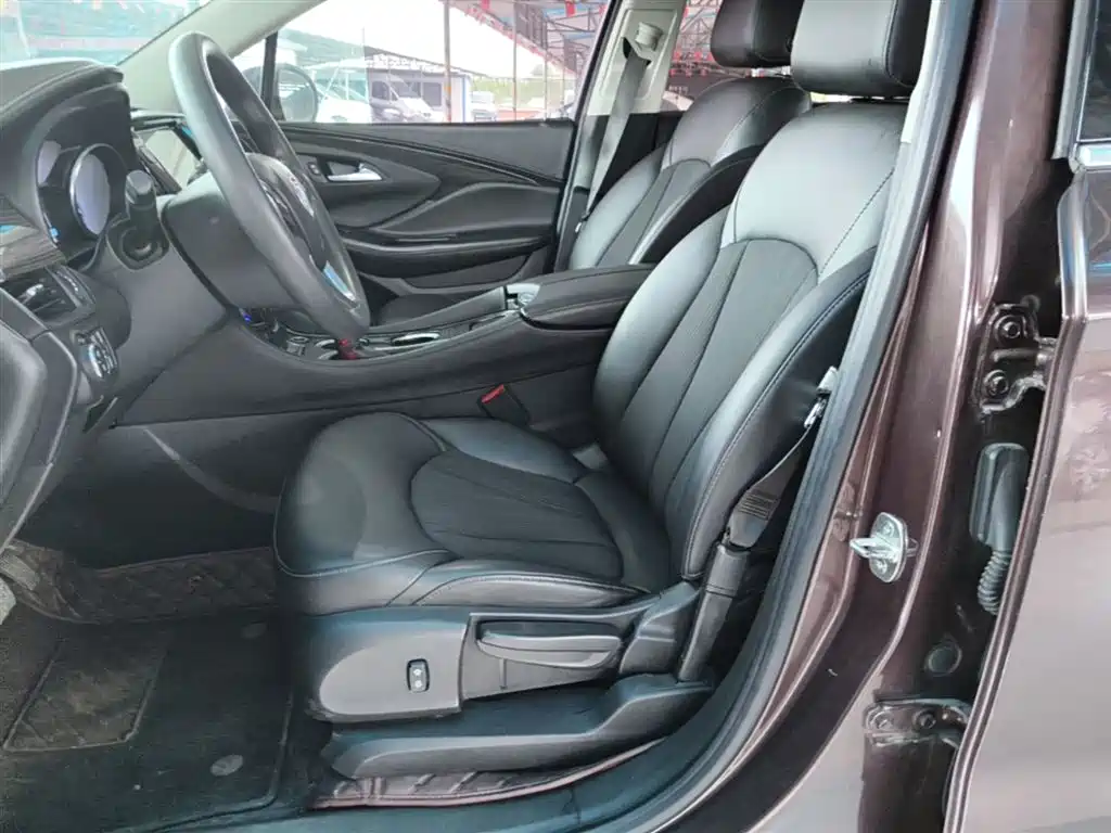 Buick Envision Plus 2018 — фото 15