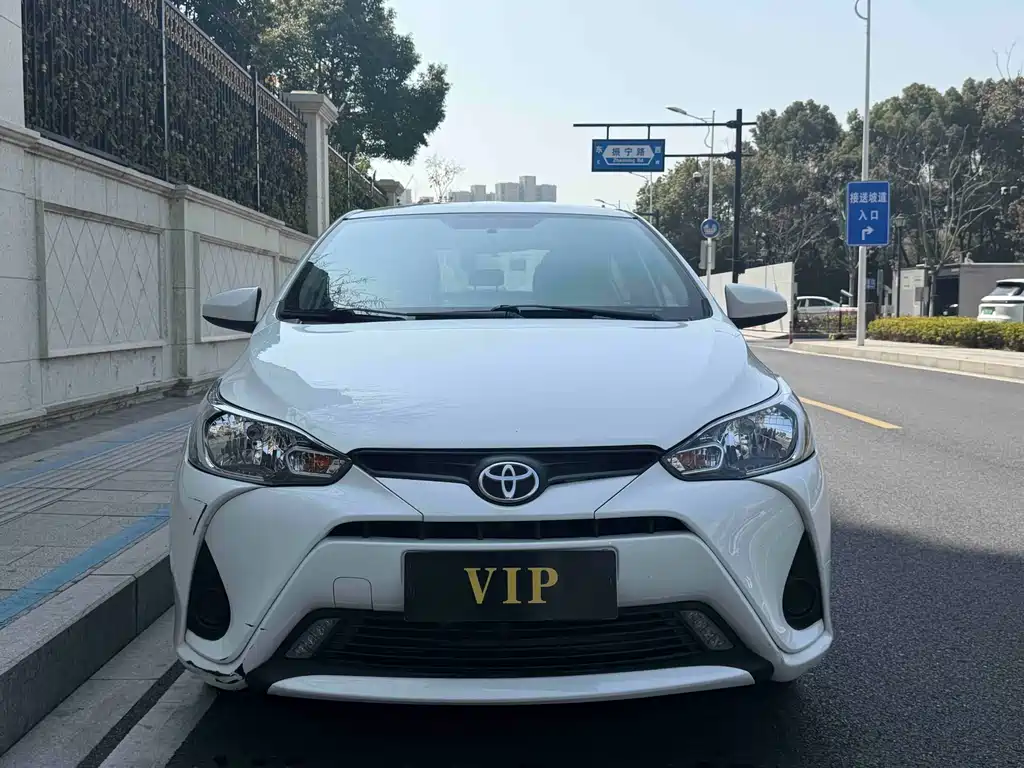 Toyota Yaris L 2019 — фото 2
