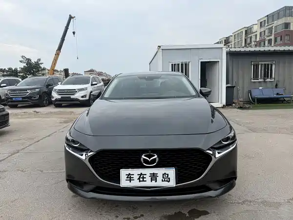 Mazda 3 Axela 2024