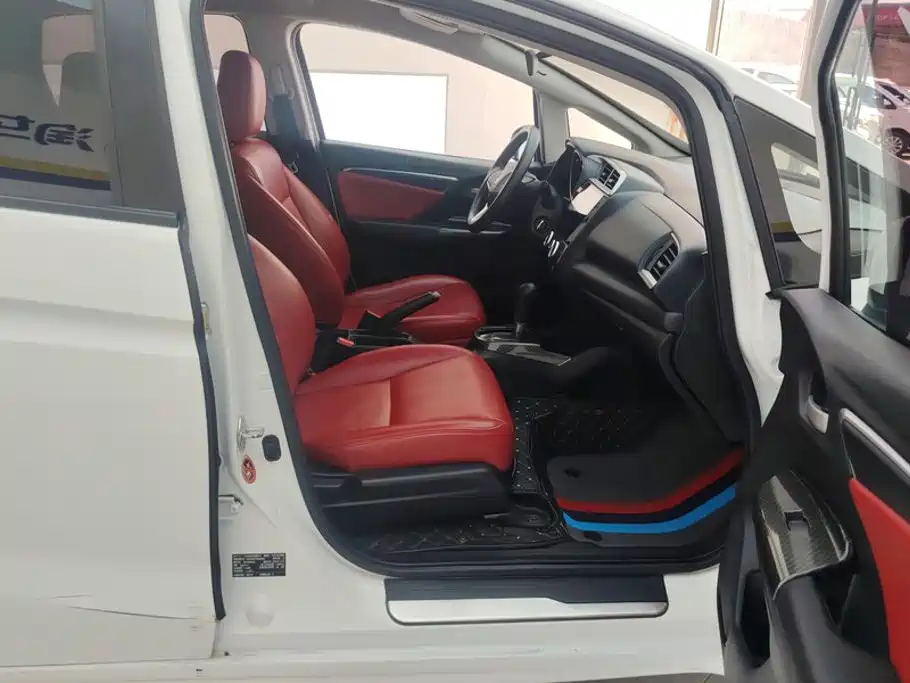 Honda Fit 2015 — фото 8