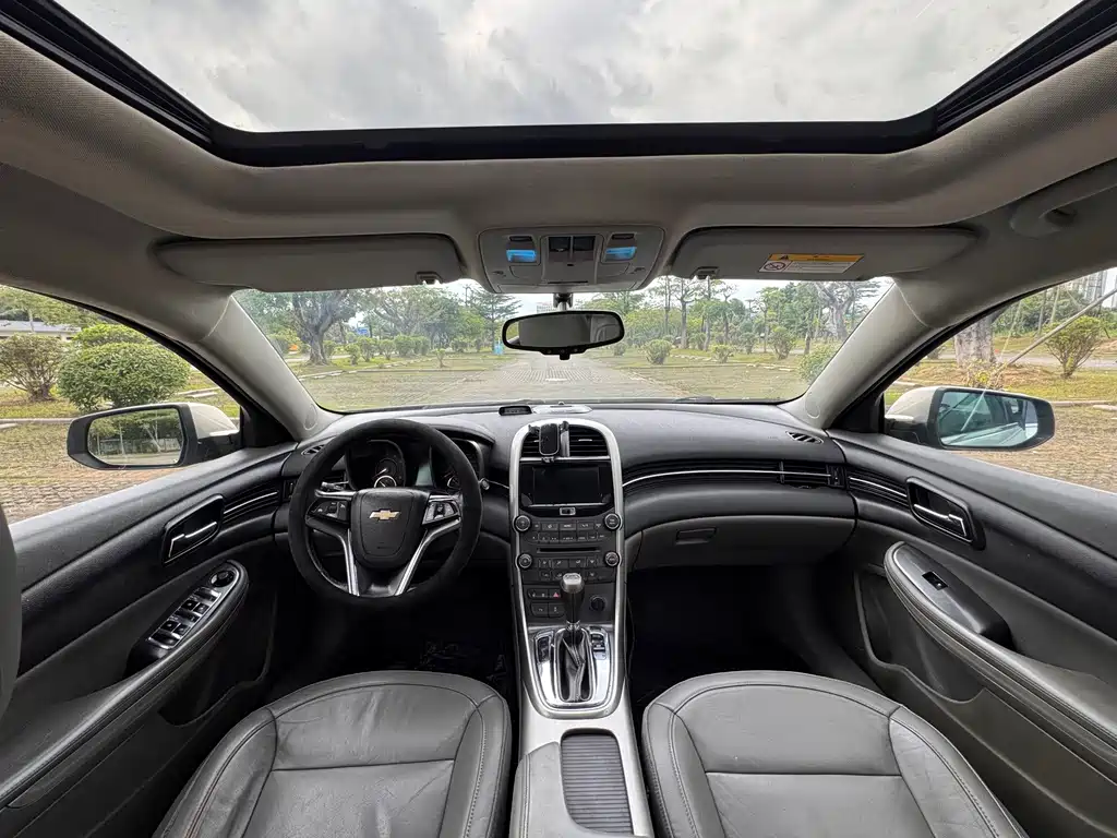 Chevrolet Malibu 2015 — фото 15