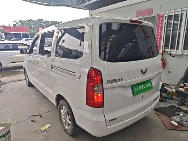 Wuling Hongguang V 2024