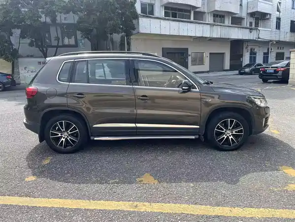 Volkswagen Tiguan 2015