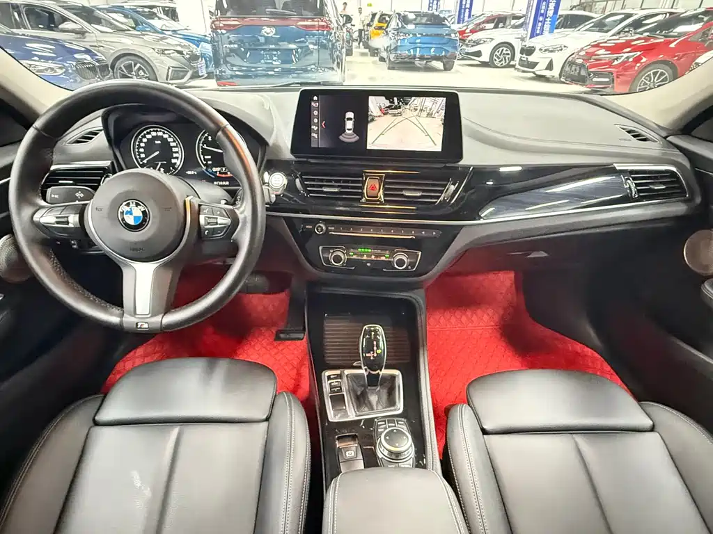 BMW 1 Series 2022 — фото 18