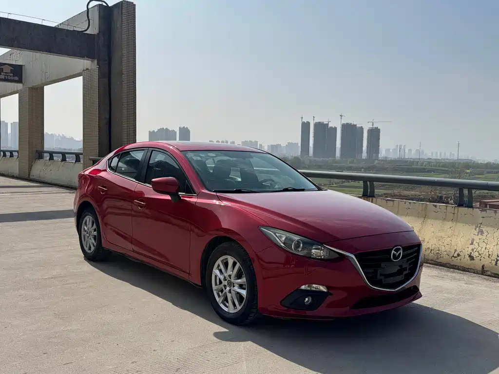 Mazda 3 Axela 2016 — фото 3