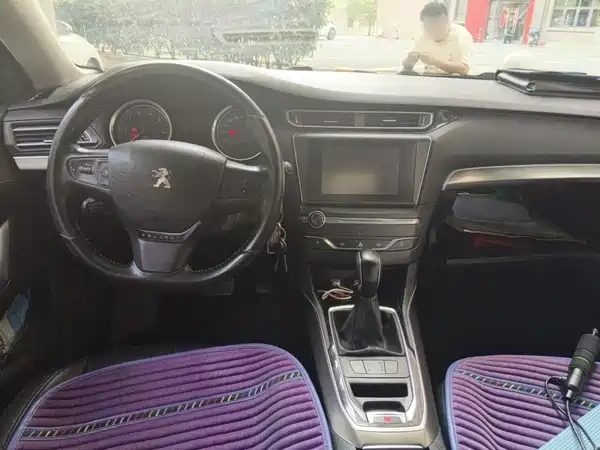 Peugeot 408 2016