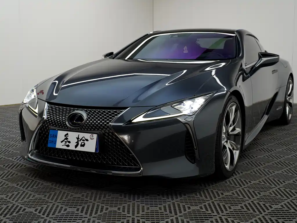 Lexus LC 2018 — фото 3