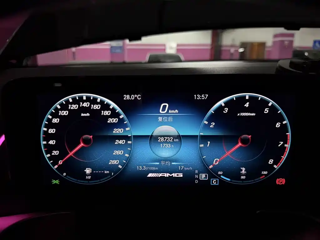 Mercedes-Benz GLB AMG 2022 — фото 4