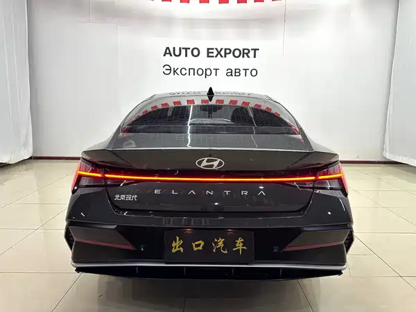 Hyundai Elantra 2023