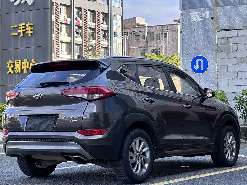 Hyundai Tucson 2017 — фото 12