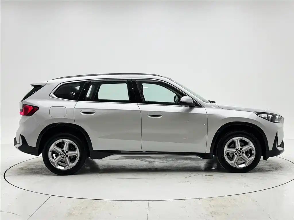 BMW X1 2023 — фото 9